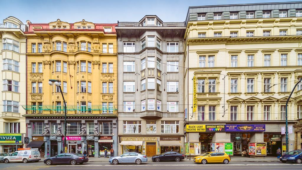 A/c + Terrace Breakfast At Tiffany's * Praga